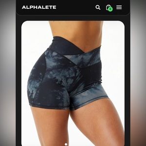 NWT Alphalete Black Oil Stain Surface Power 5” Short